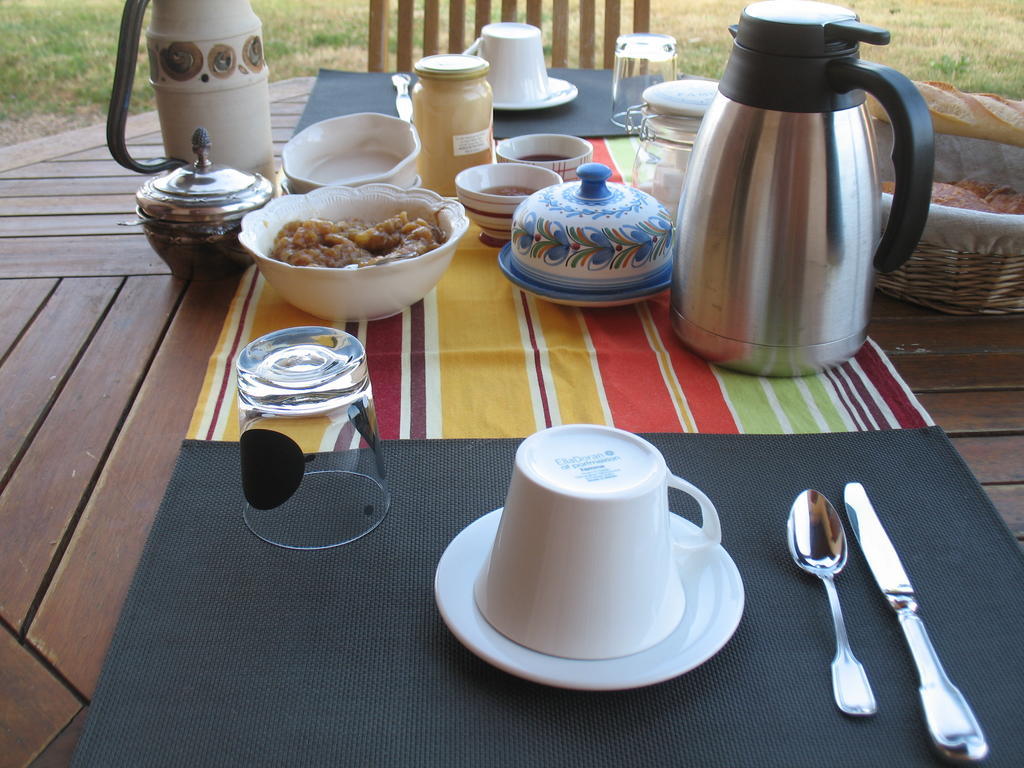 Les Glycines - Domaine Gilles Coperet Acomodação com café da manhã Régnié Exterior foto